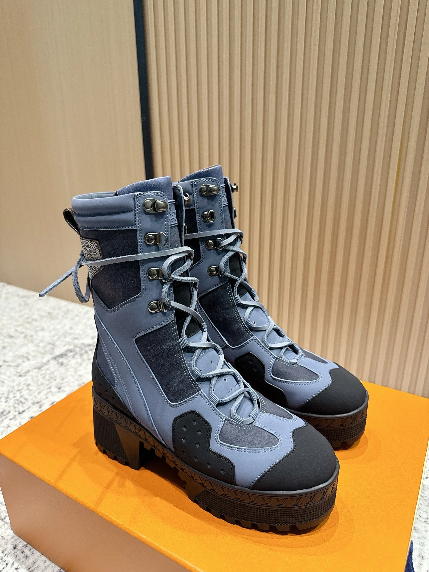 COCO-- 8V 1AISCZ cowhide Heel height ：7cm Waterproof：3.5cm item:E-X362J2913